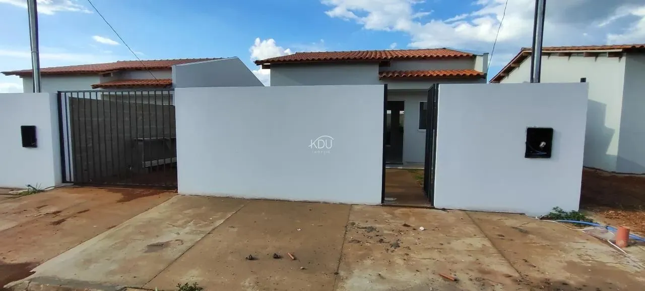 ALUGA-SE CASA NO BURITIS UNIVERSITÁRIO EM PRIMAVERA DO LESTE - MT