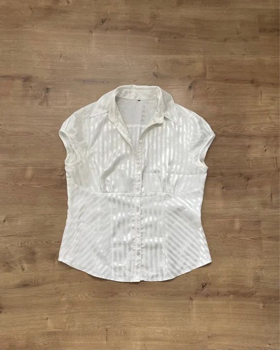 Blusa off white listrada tam G