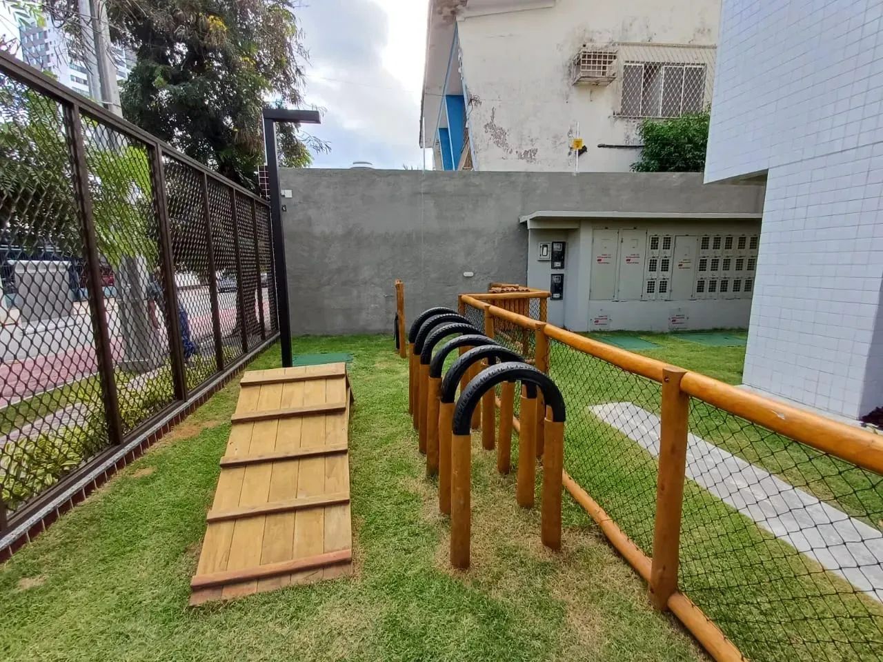 Alugo apartamento novo com 03 quartos, suíte e 01 vaga na Boa Vista - Recife - PE - Foto 3