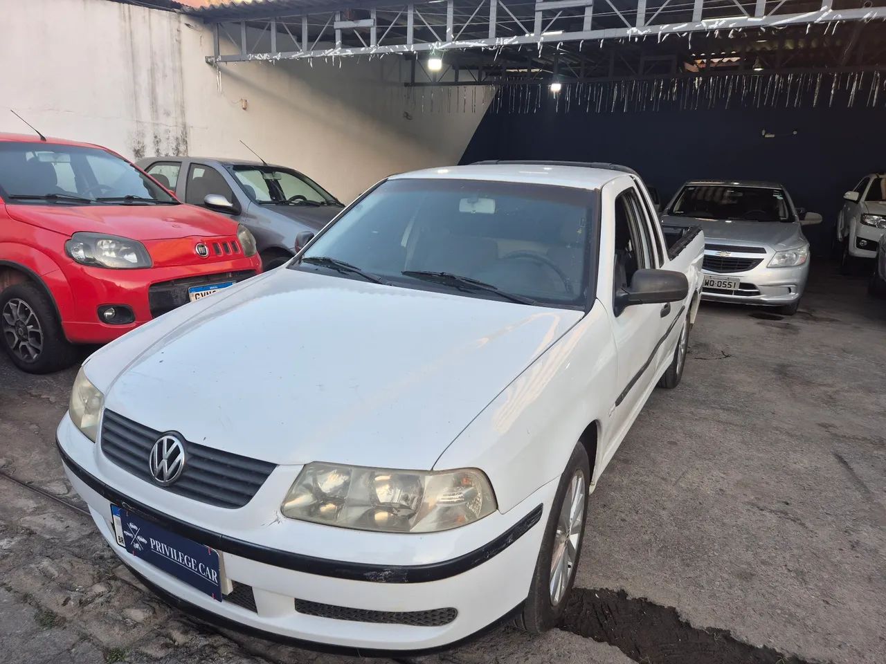 Saveiro 1.6 básico 