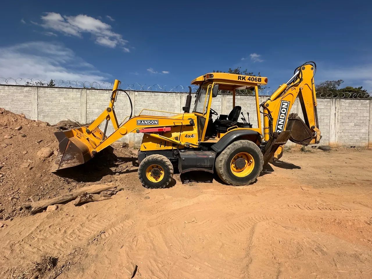 Retroescavadeira Randon RK 406B 2011 4x4 - Foto 3