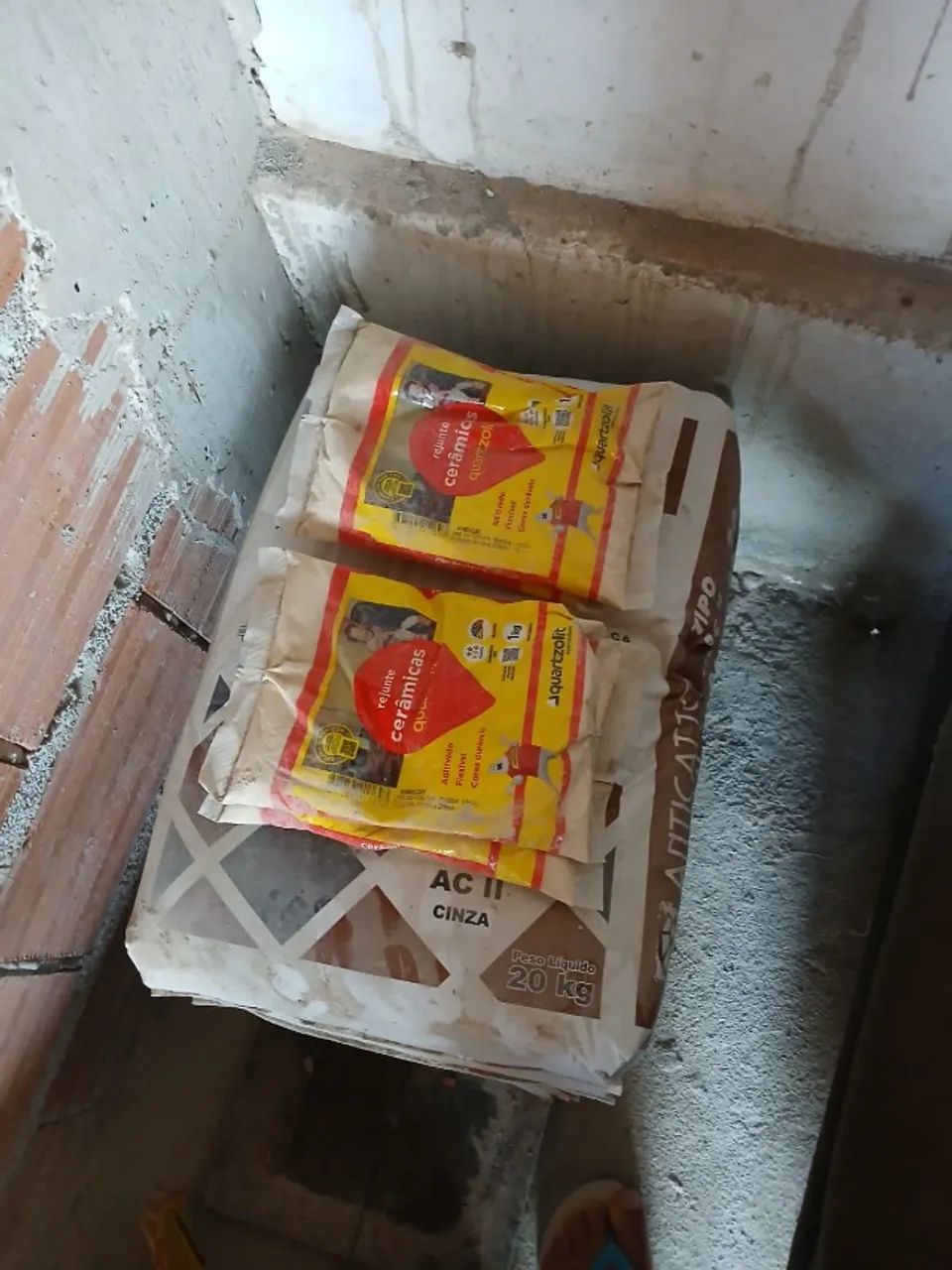 4 Rejuntes64717753034115120