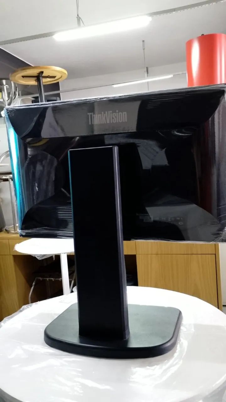 Monitor Lenovo 19" VGA / DVI Corporativo - Foto 2