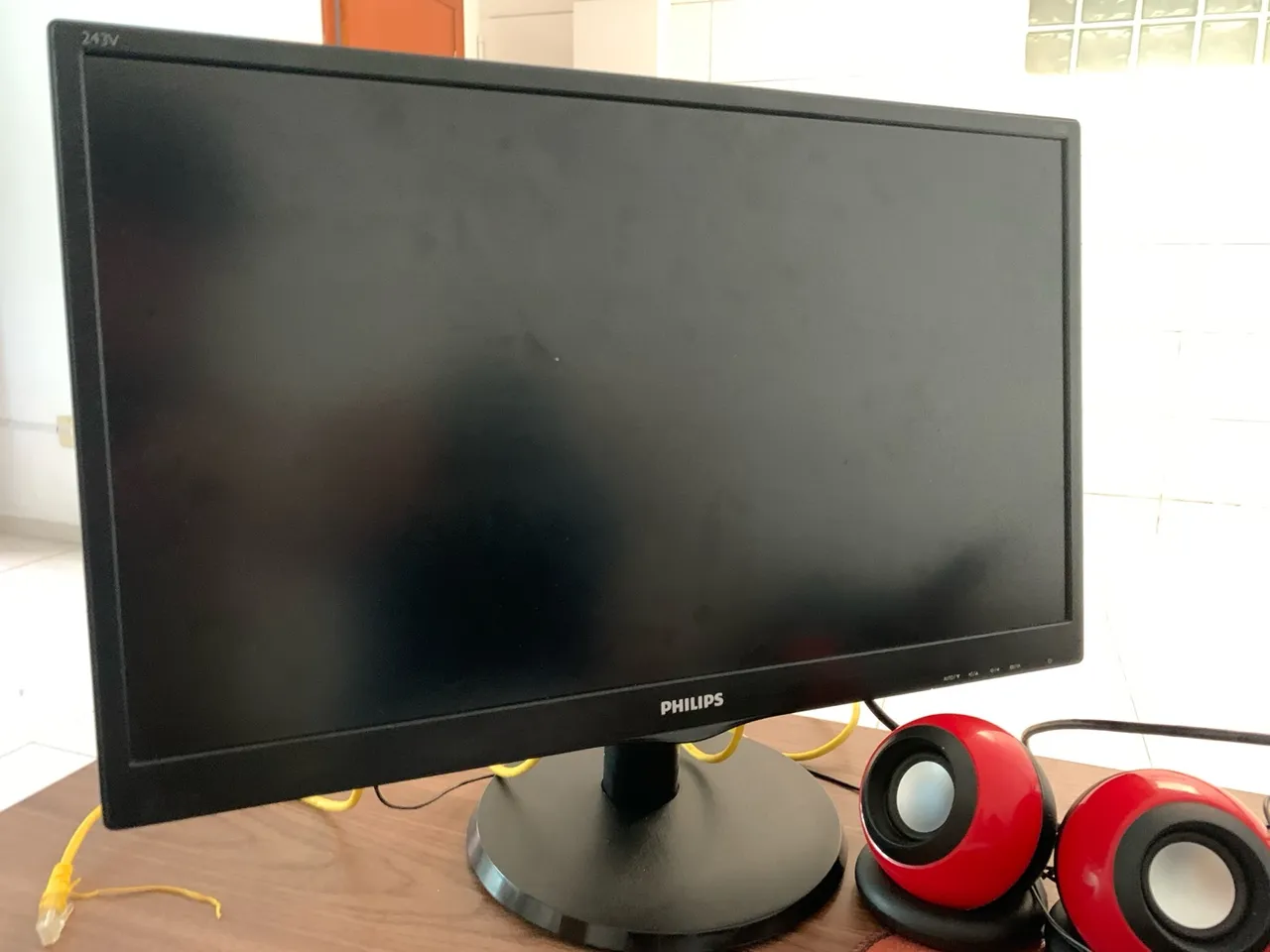 Monitor Philips 24?