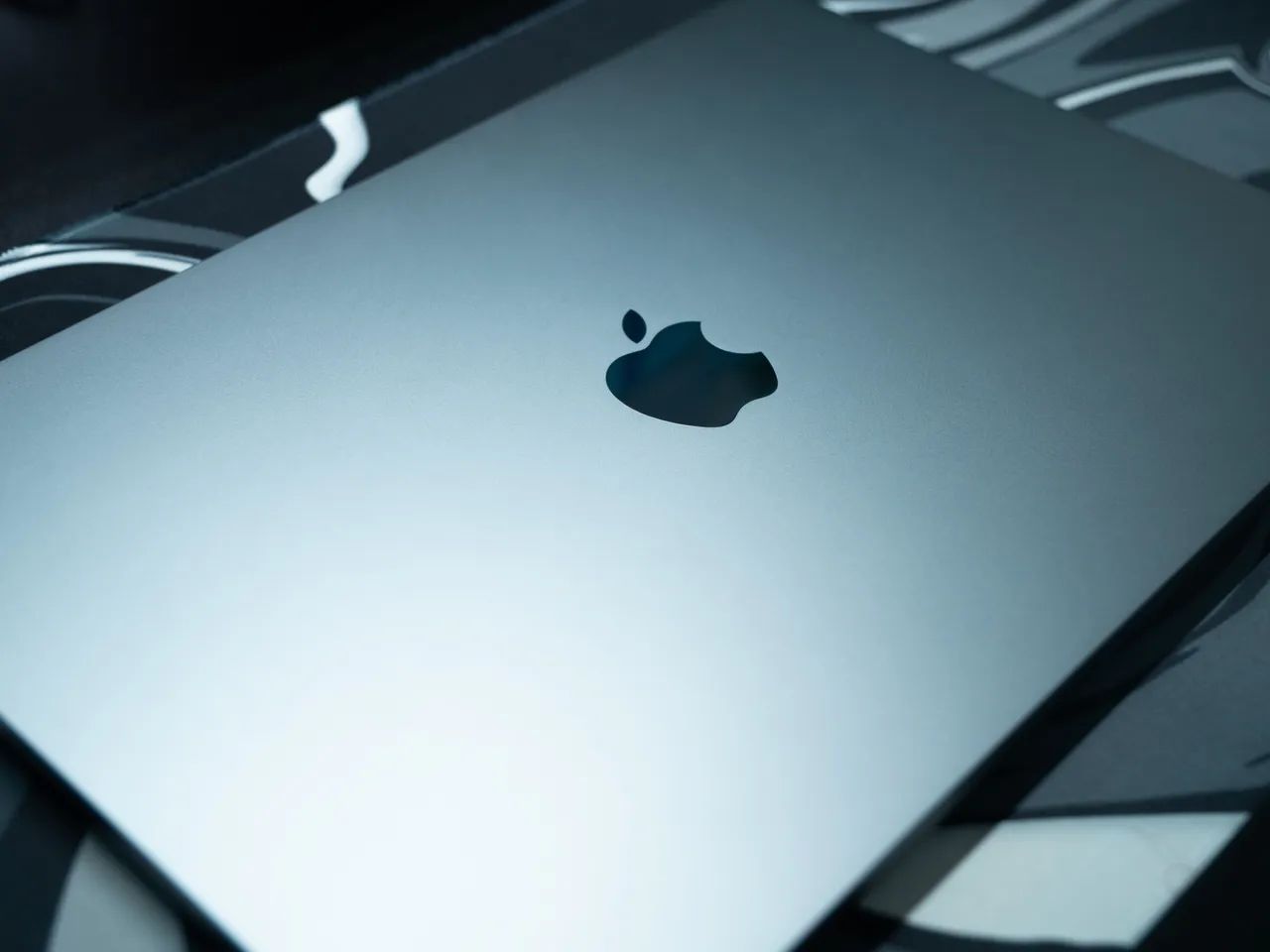 Apple MacBook M2 256GB シルバー MACBOOK AIR/M2/8GB/256GB/15”/2023-SILVER - Eletrosam | A qualquer