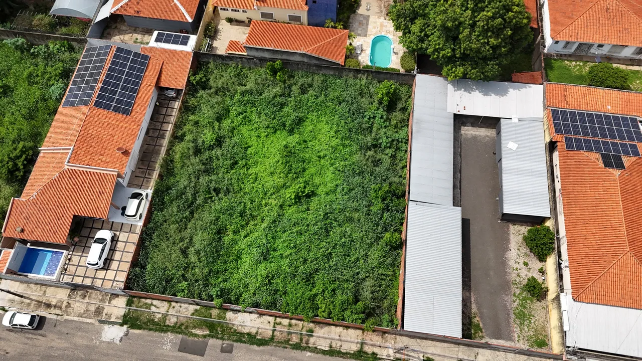 Terreno 30x30 lado do shopping