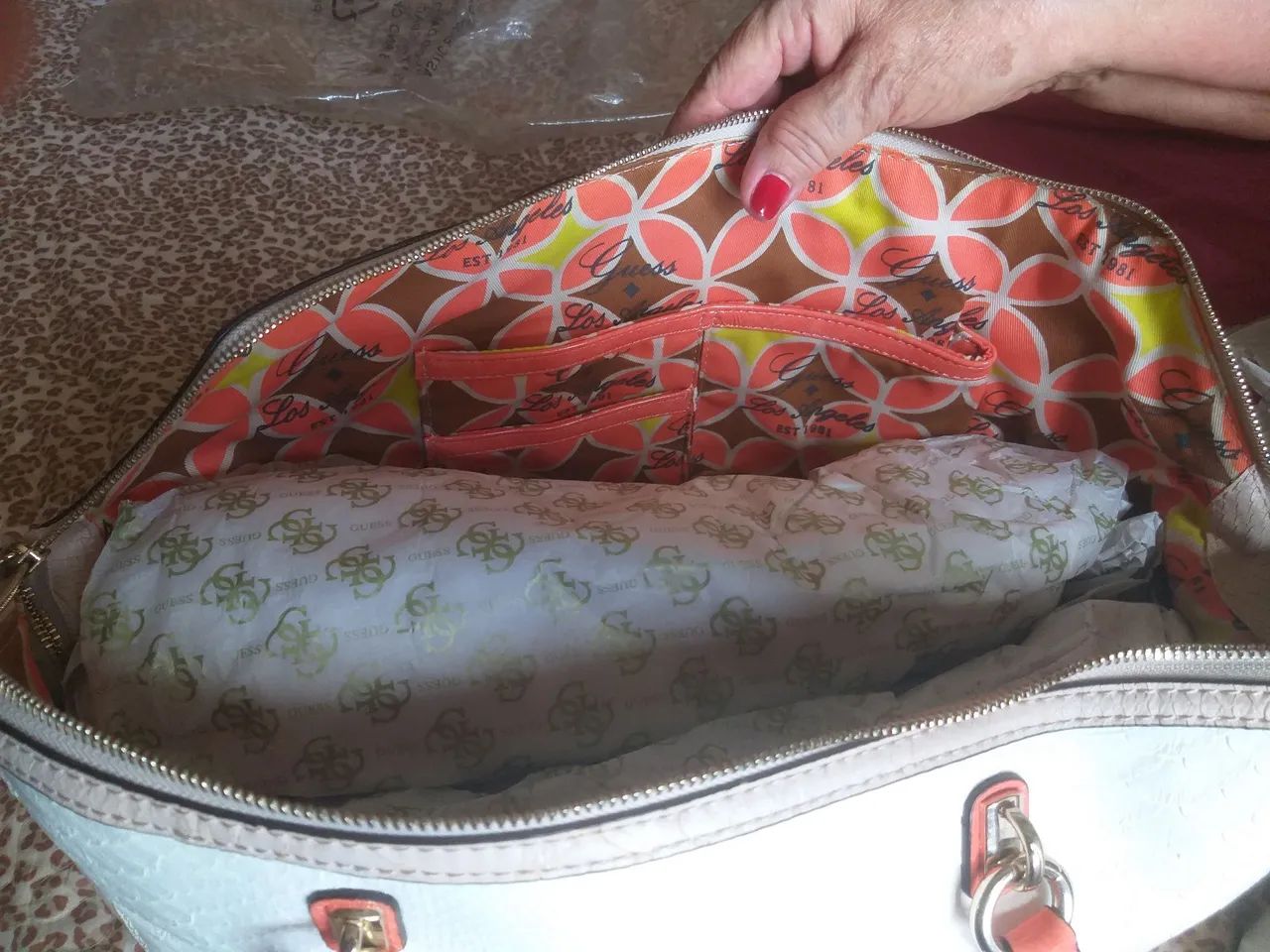 Bolsa de Ombro Guess - Foto 2