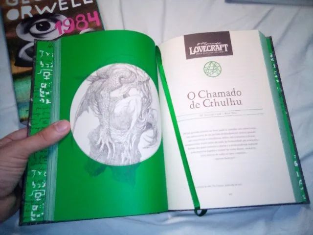 Vendo coleção O Senhor dos Anéis, As Brumas de Avalon, Lovecraft. Ótimo estado! Manaus - Foto 5