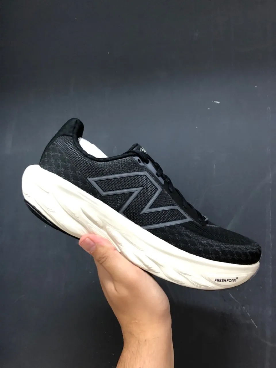 Tênis new balance 1080 v14 - NOVO E ORIGINAL