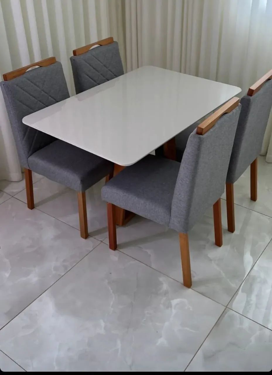 Mesa de Jantar 120x90 Com 4 Cadeiras 