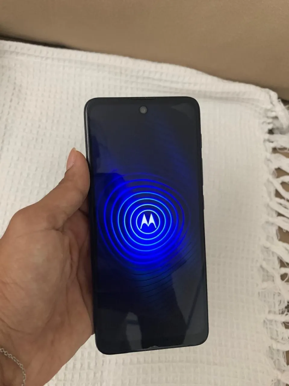 MOTOROLA E40 CÂMERA TRIPLA