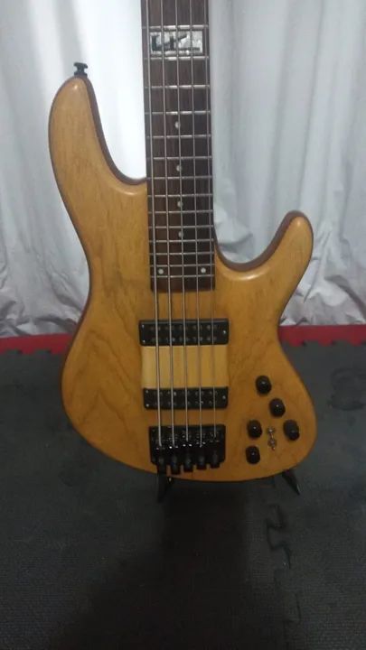 Baixo Condor 5 cordas mod FA - Felipe Andreoli