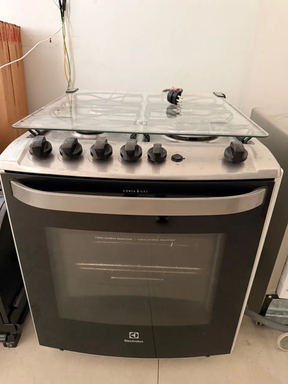 Fogão Electrolux com 4 bocas