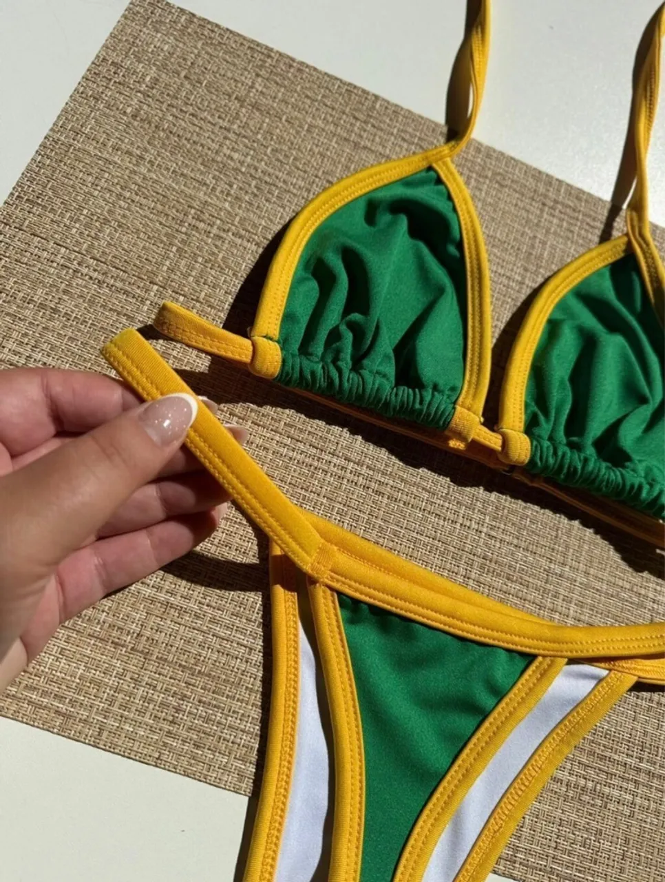 Biquíni de fita