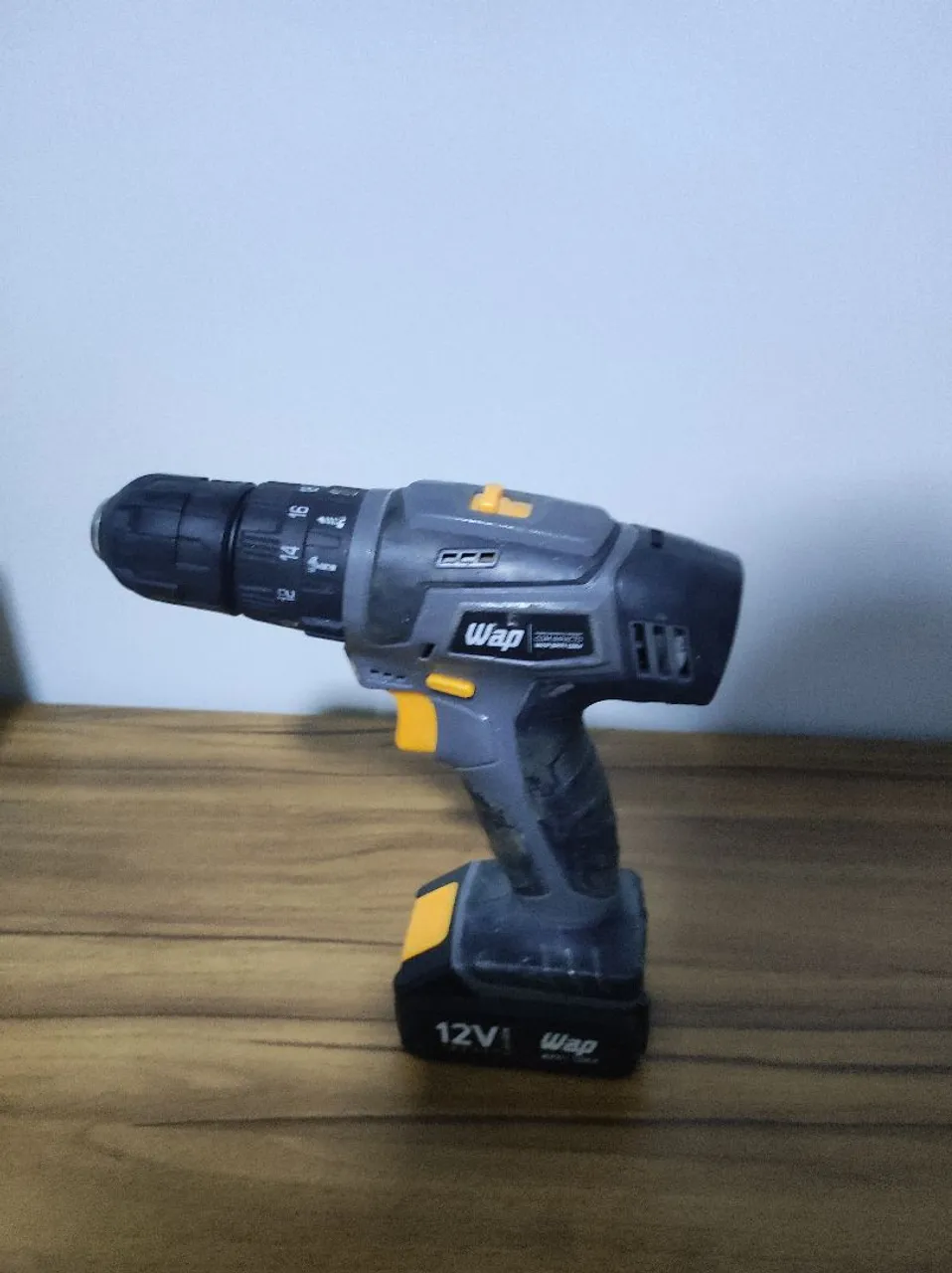 Furadeira/Parafusadeira WAP 12V