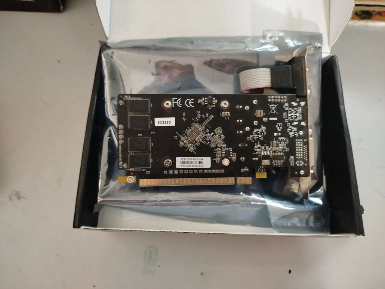 Placa de Vídeo Radeon R5 230 - Foto 4