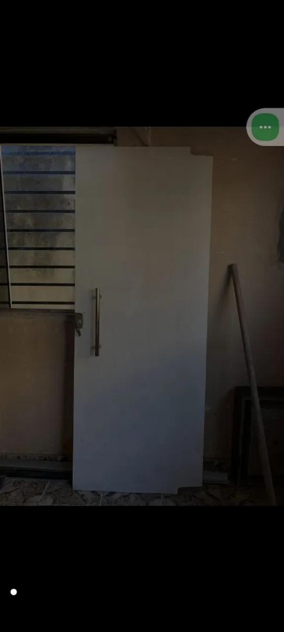 Porta de vidro 80 x 2.10 com sufilme ja 900 reais barata entrego .