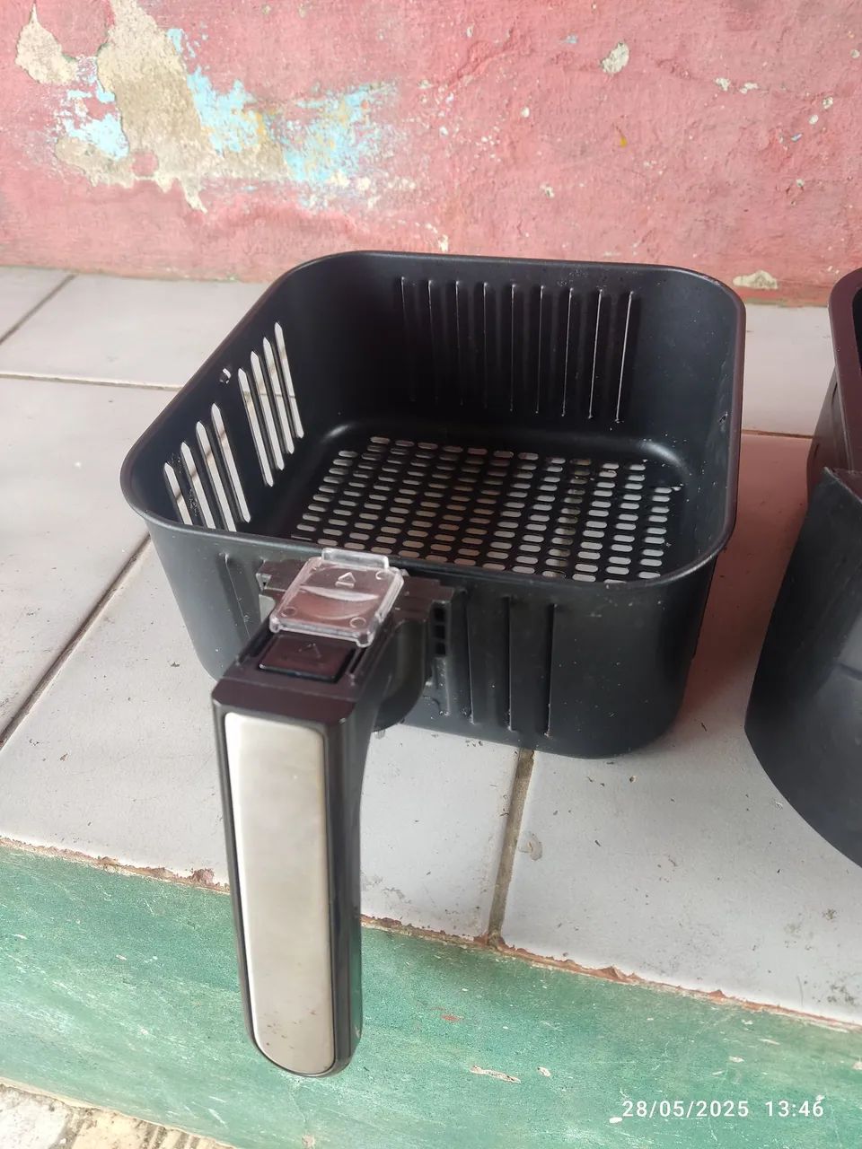 Cesto com cabo fritadeira ayr frer mondial 4 litros em perfeito estado Votorantim 