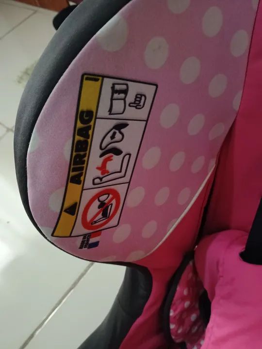 Cadeirinha de Carro Infantil Rosa com Bolinhas
