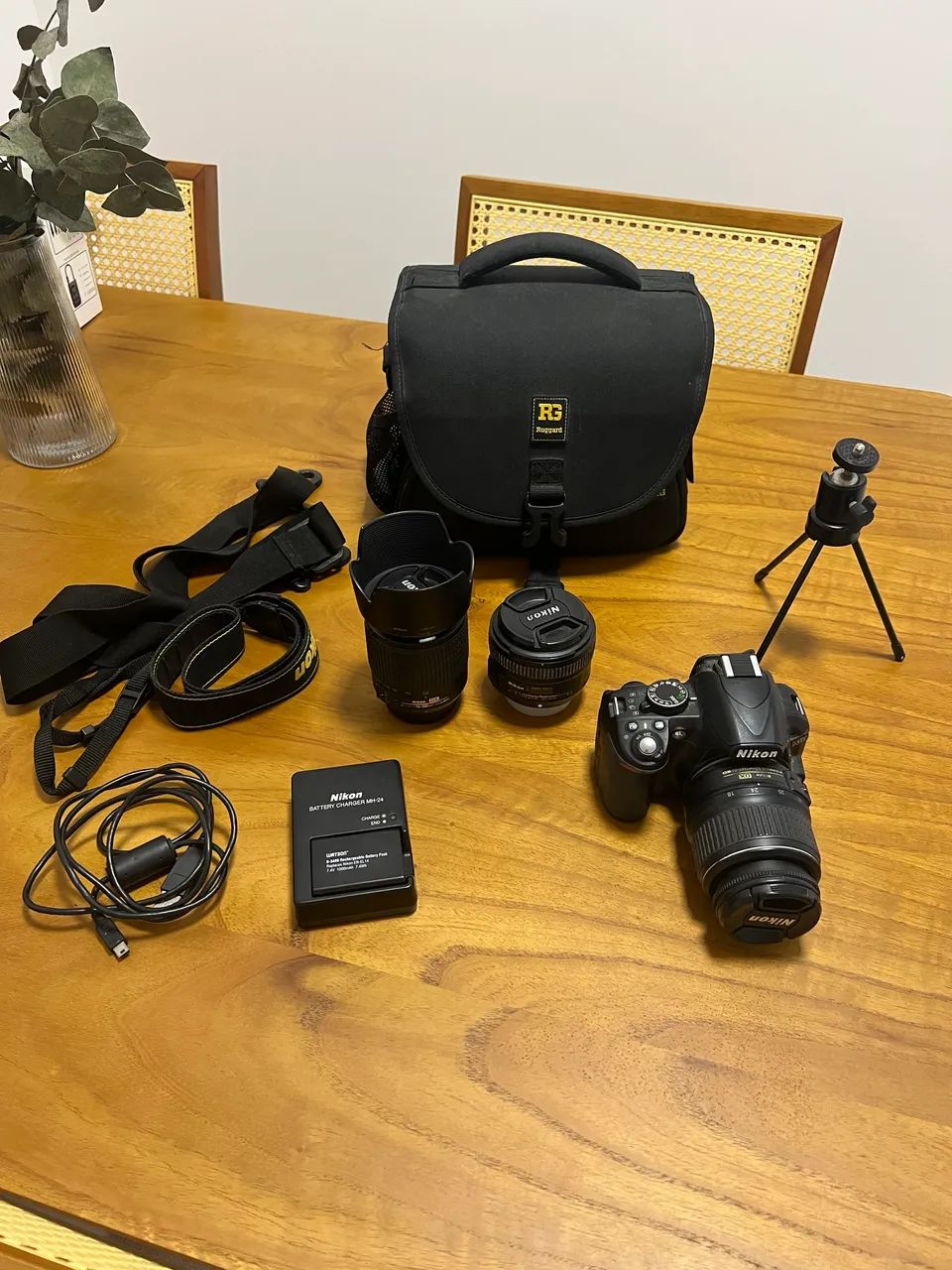 Nikon D3100 + 3 Lentes (18-55 | 55-200 | 50mm) + Acessórios - Kit
