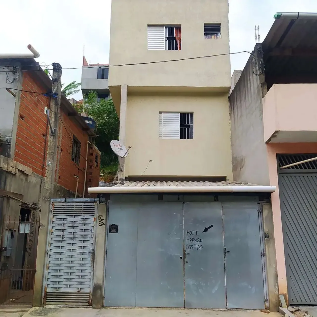 Casa em Rua Anita Garibaldi - Serpa - Caieiras/SP