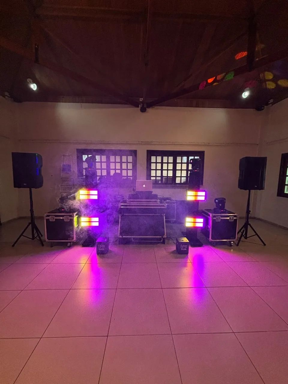 Equipamento de DJ Completo - Iluminação e Som FESTAS E EVENTOS - Foto 2