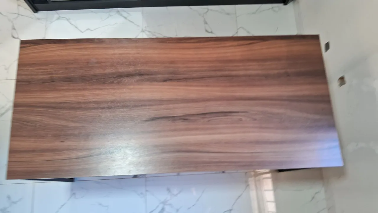 Mesa de escritório em madeira