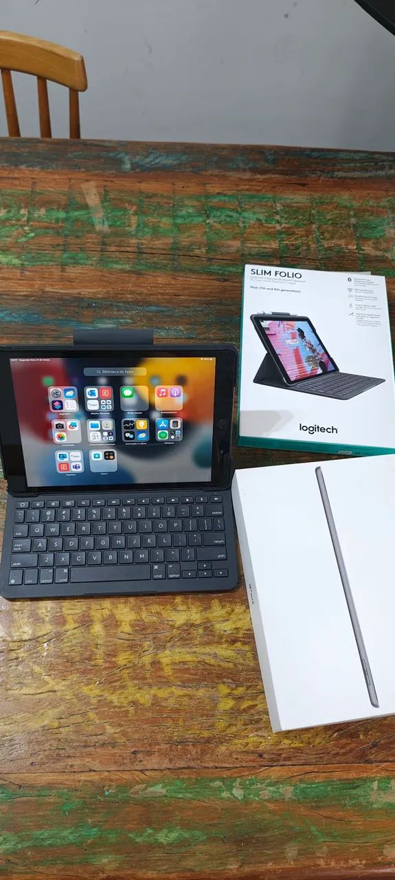 iPad  9° geração 256 Gb com teclado e capa Logitech