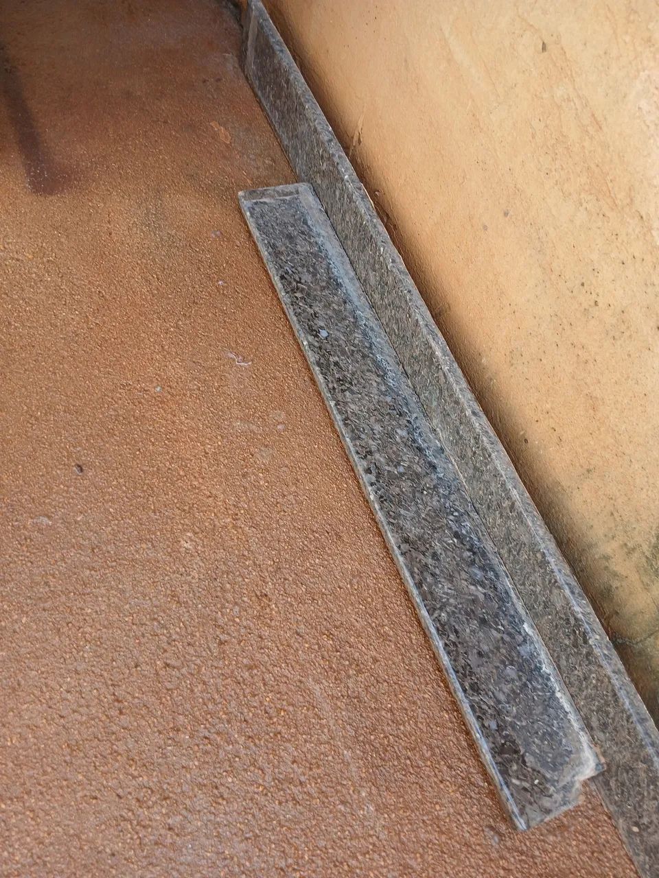 Pia em granito de 1m x 0,60  cuba em aço inox - Foto 4