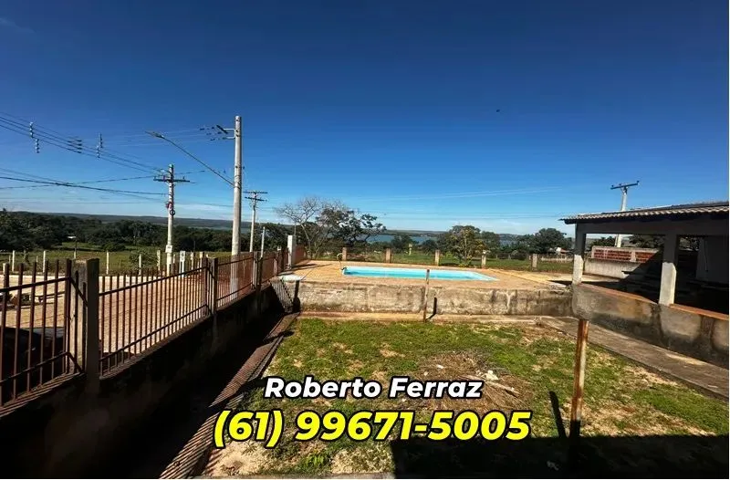 Casa com Piscina, no Condomínio Recanto do Sabiá - Corumbá IV.