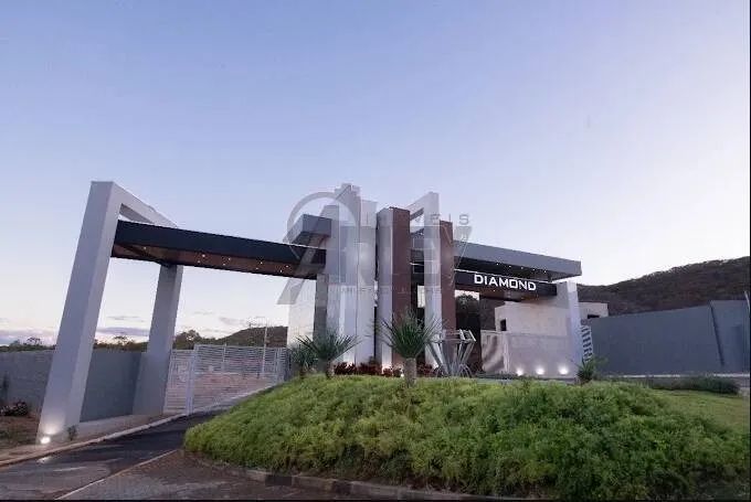 VENDE-SE LOTE - CONDOMÍNIO DIAMOND