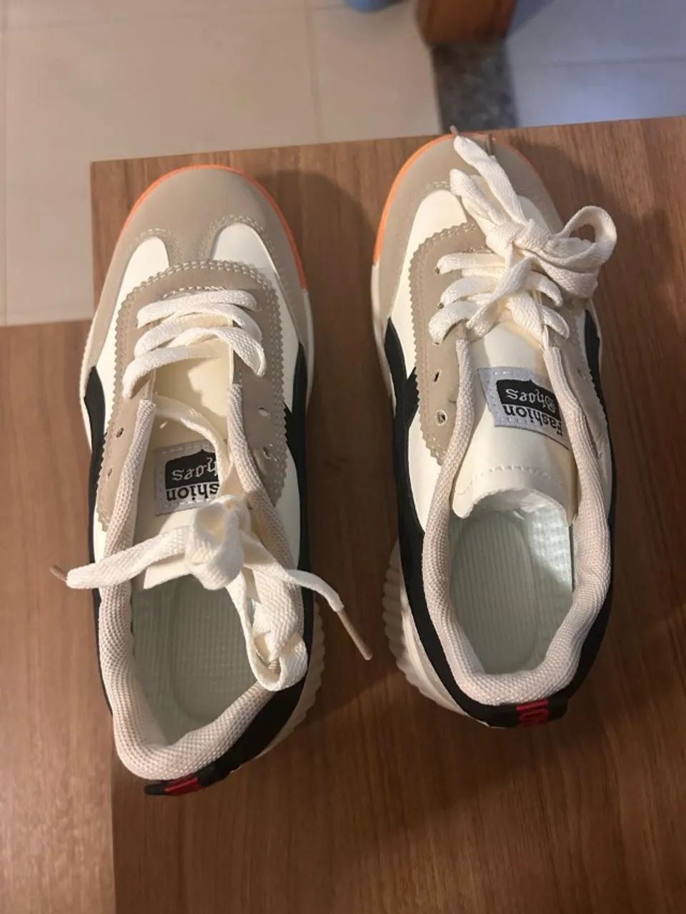 Tenis Casual Moderno - Super confortável - NOVO, sem uso - Foto 2