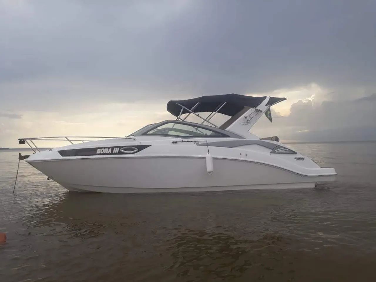 Lancha Focker 275 - Excelente <br>Motor Mercuty Diesel TDI  V6  260 HP<br>2018 - 600 horas