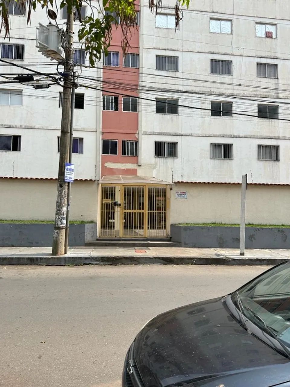 Edifício Sabará apto de 2/4 quadra do Buriti Shopping com garagem e elevador.