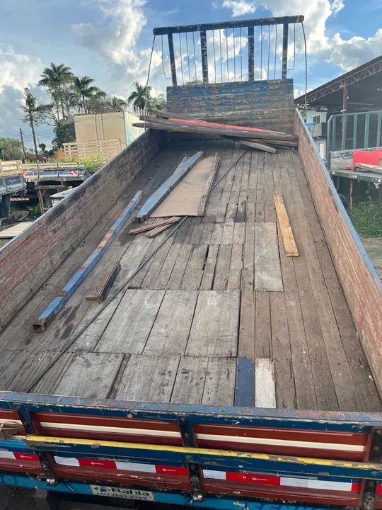 Carroceria de 6,40 x 2.30 - Foto 5