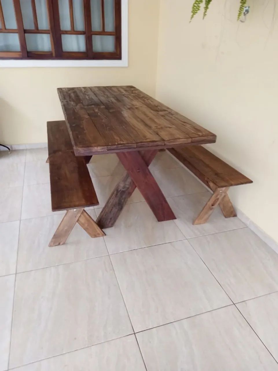 Mesa de Jantar de Madeira Rústica - Foto 2