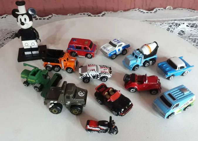 13 MINI SUPER MINIATURAS DE CARRINHOS CAMINHÕES MOTO AVIÃO USADOSS