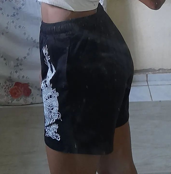 Shorts Dragão - Shein - Foto 4