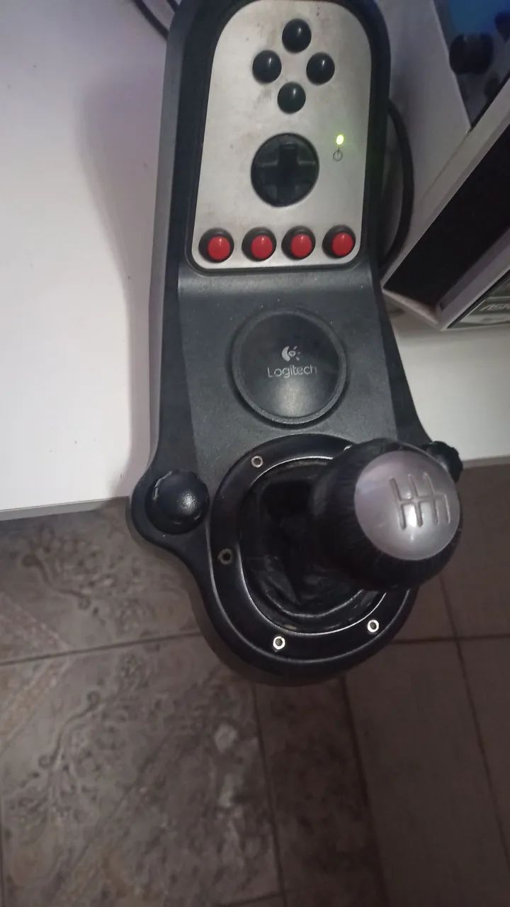 Volante G27 + PEDAL + CÂMBIO (leia descrição) - Foto 2