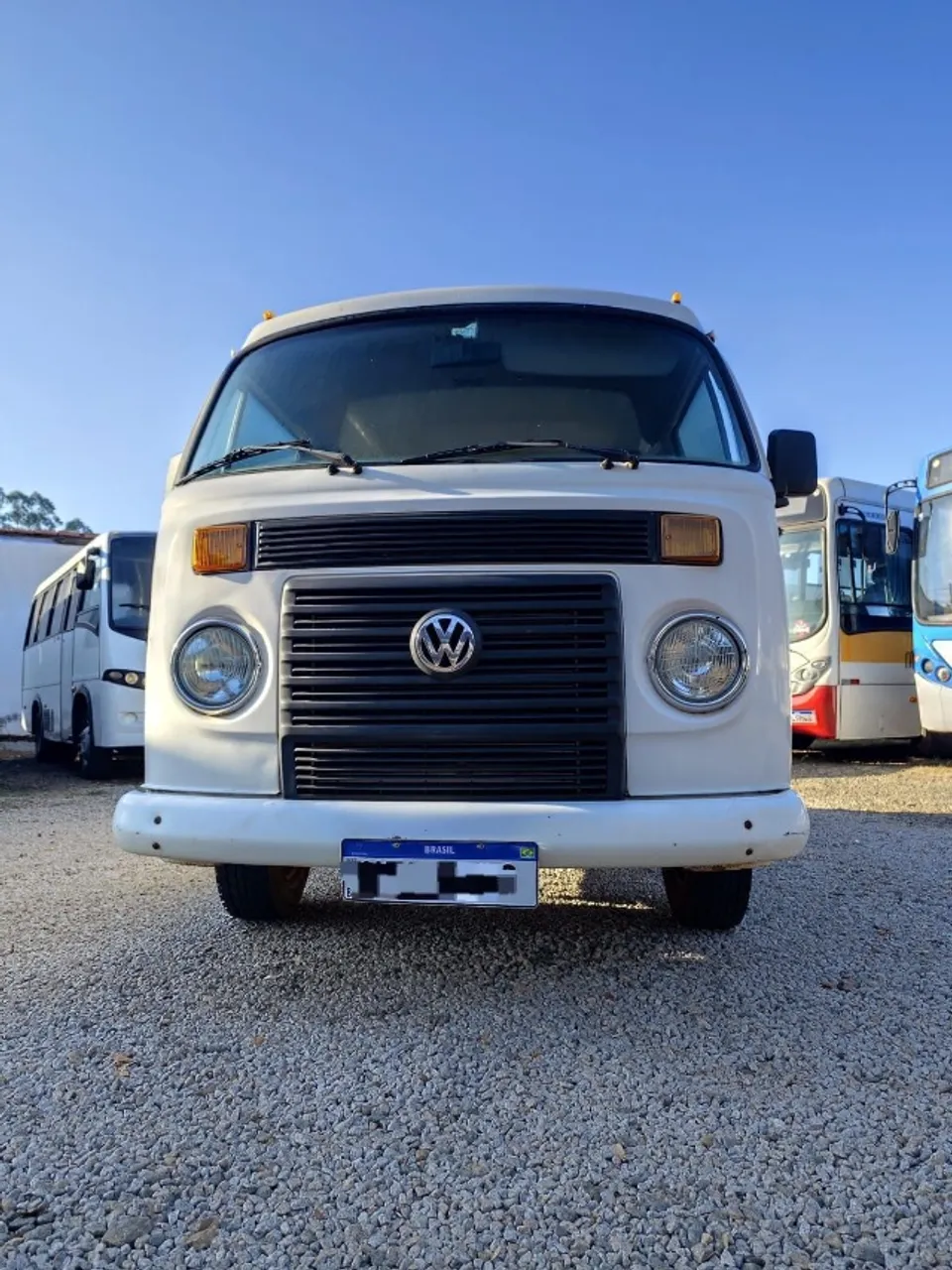 A Venda na Bilu Ônibus Vw/Kombi; Ano 2011/2012; Furgão e 03 lugares a frente; Revisada;