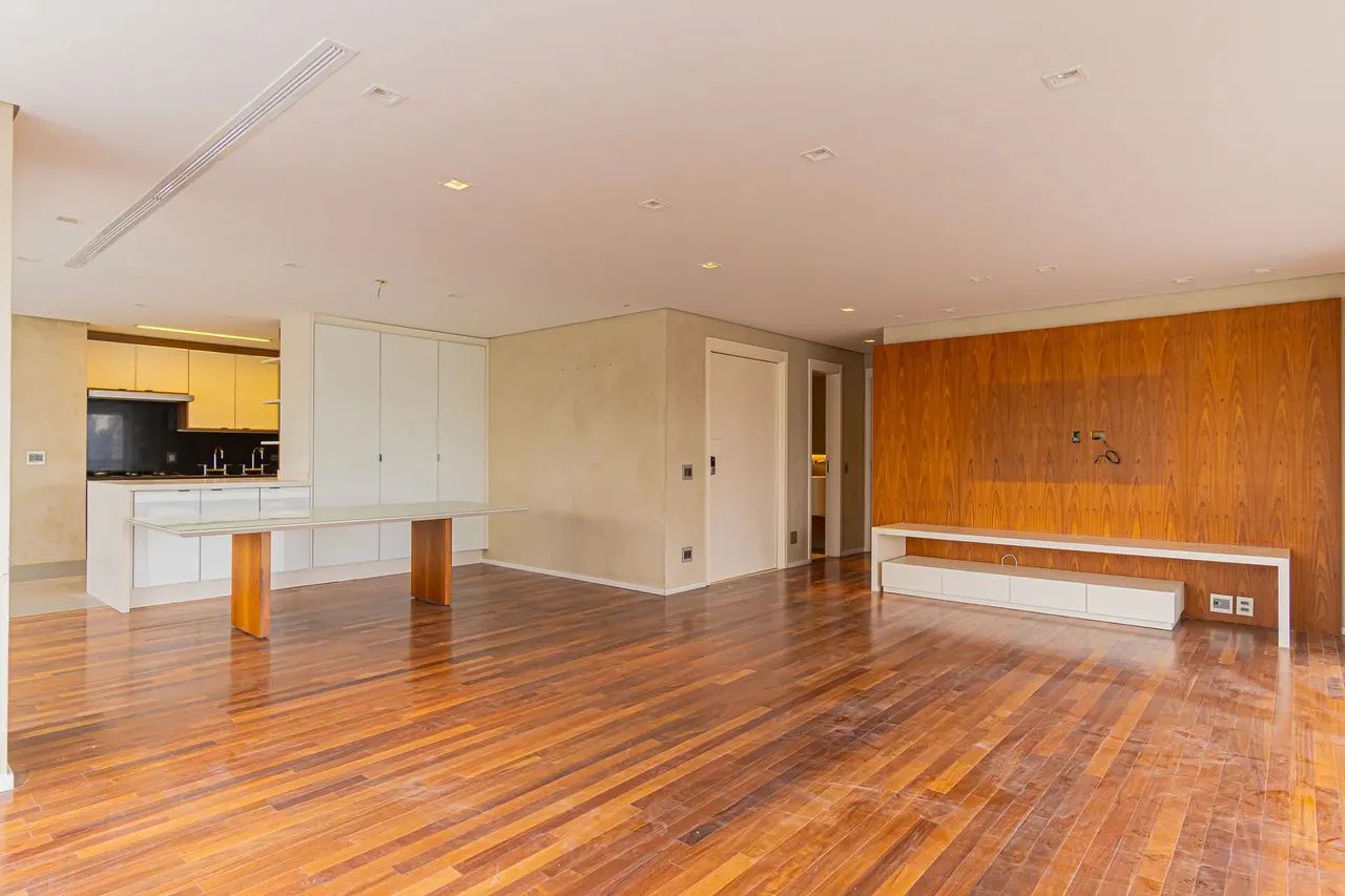 Imóvel para aluguel possui 225 metros quadrados com 3 quartos em Cidade Monções - São Paul - Foto 3