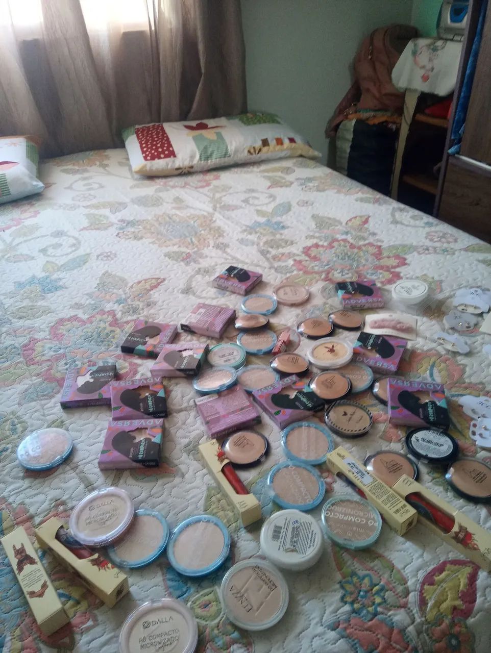 MAQUIAGEM/ PREÇO DE DESAPEGO
