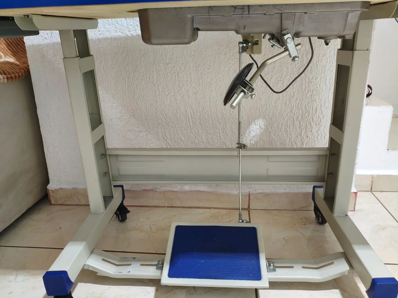 Duas máquinas retas e uma interlock semi novaa - Foto 4