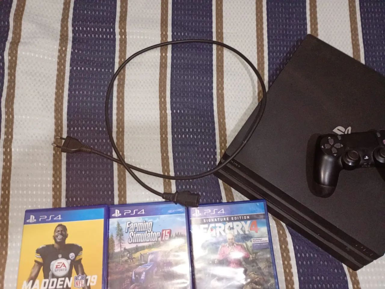 PS4 Pro travado conservado  - Foto 4