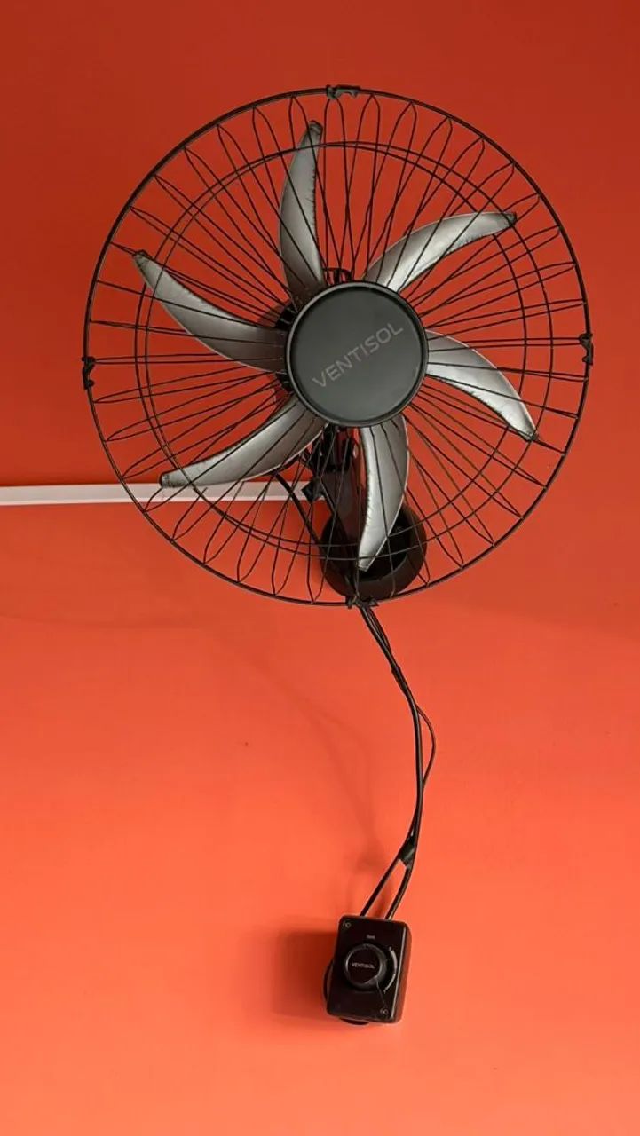 1 Ventilador Ventisol 50cm  de parede