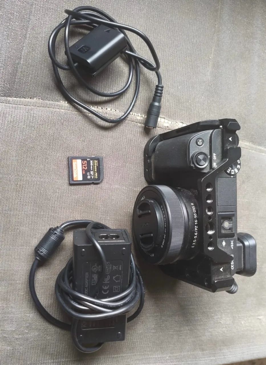 Câmera Sony com kit completo 