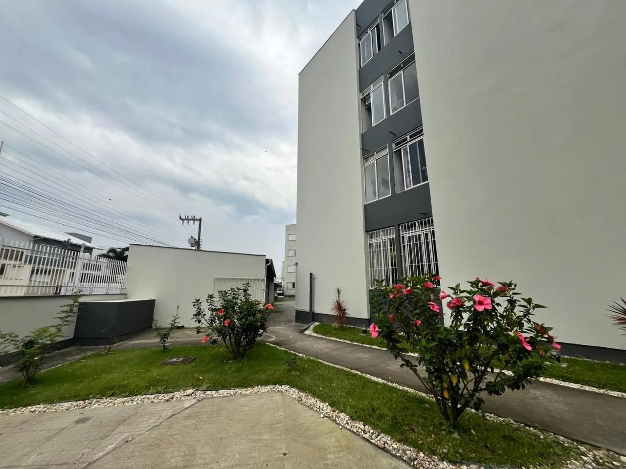 ? APARTAMENTO PARA ALUGAR - SEMIMOBILIADO - Foto 2
