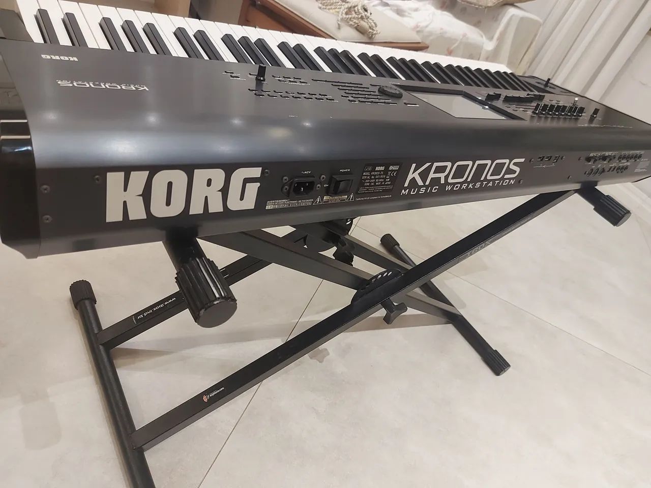 Korg Kronos 73 - Foto 4