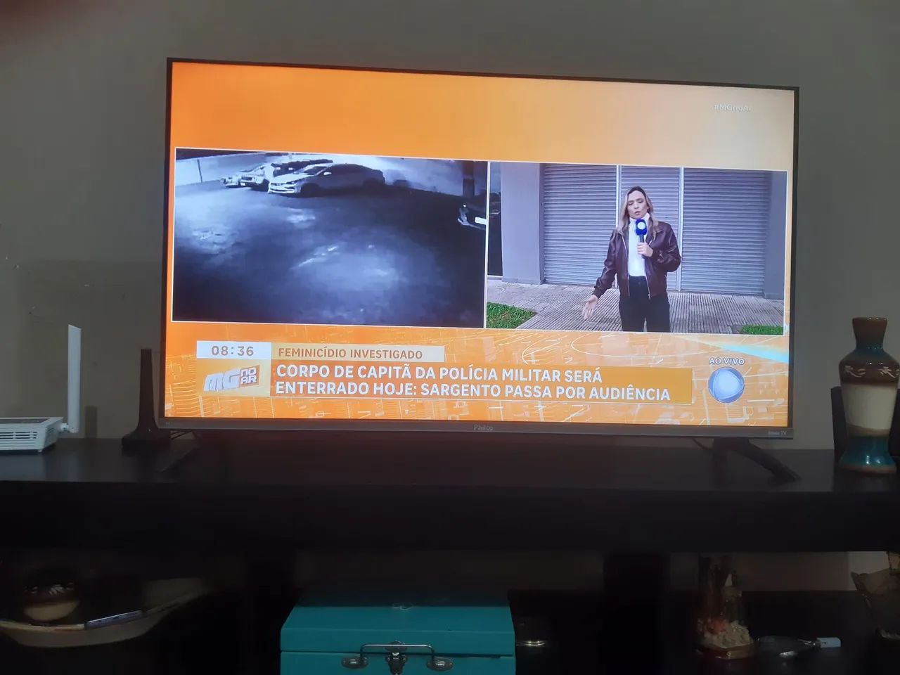 TV Philco Roku 40"" com caixa