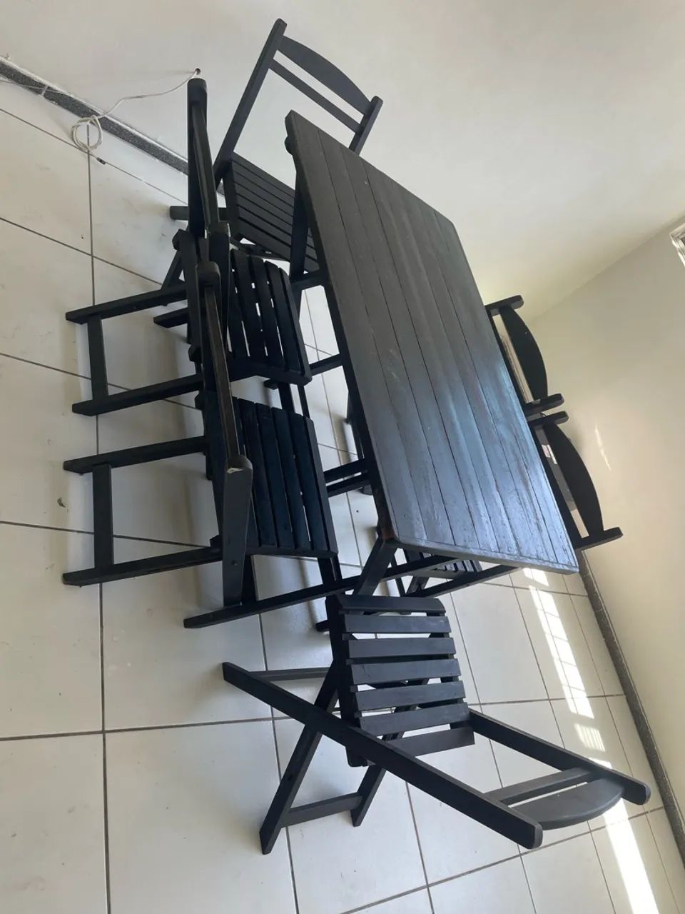 MESA DE MADEIRA COM 6 CADEIRAS  - Foto 2